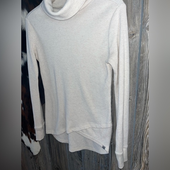 Eddie Bauer size small cream colored turtleneck long sleeve sweatshirt - Picture 3 of 6